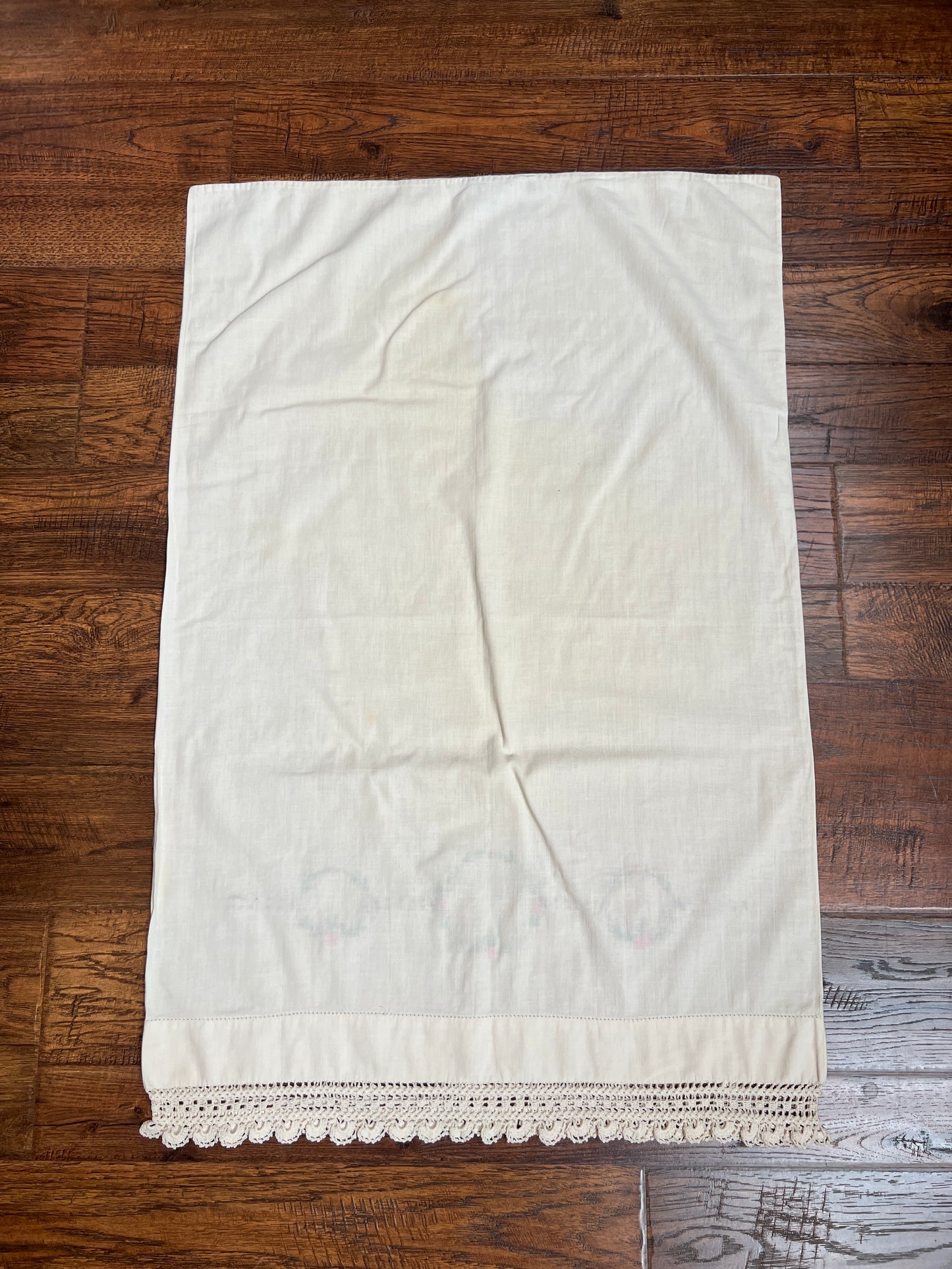 Vintage Linens - Pair of Embroidered Pillowcases - Pink & Blue Flower Crowns - Lace Trim