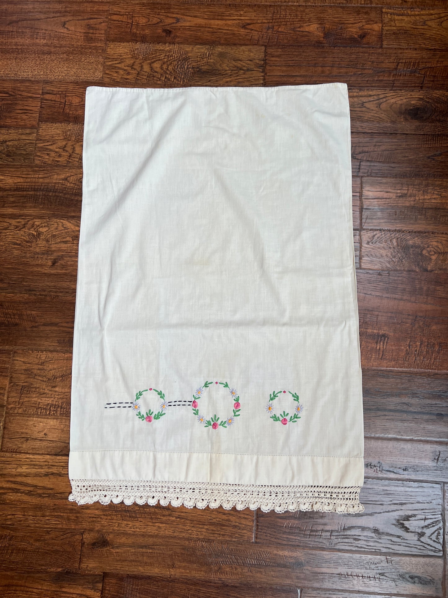 Vintage Linens - Pair of Embroidered Pillowcases - Pink & Blue Flower Crowns - Lace Trim