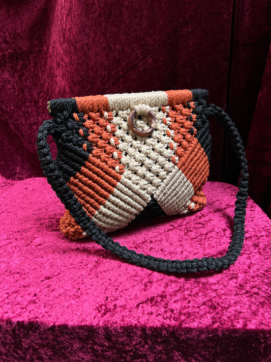 Vintage 1970s Frame Top Macramé Shoulder Bag – Geometric Earth Tones Pattern - Marbella