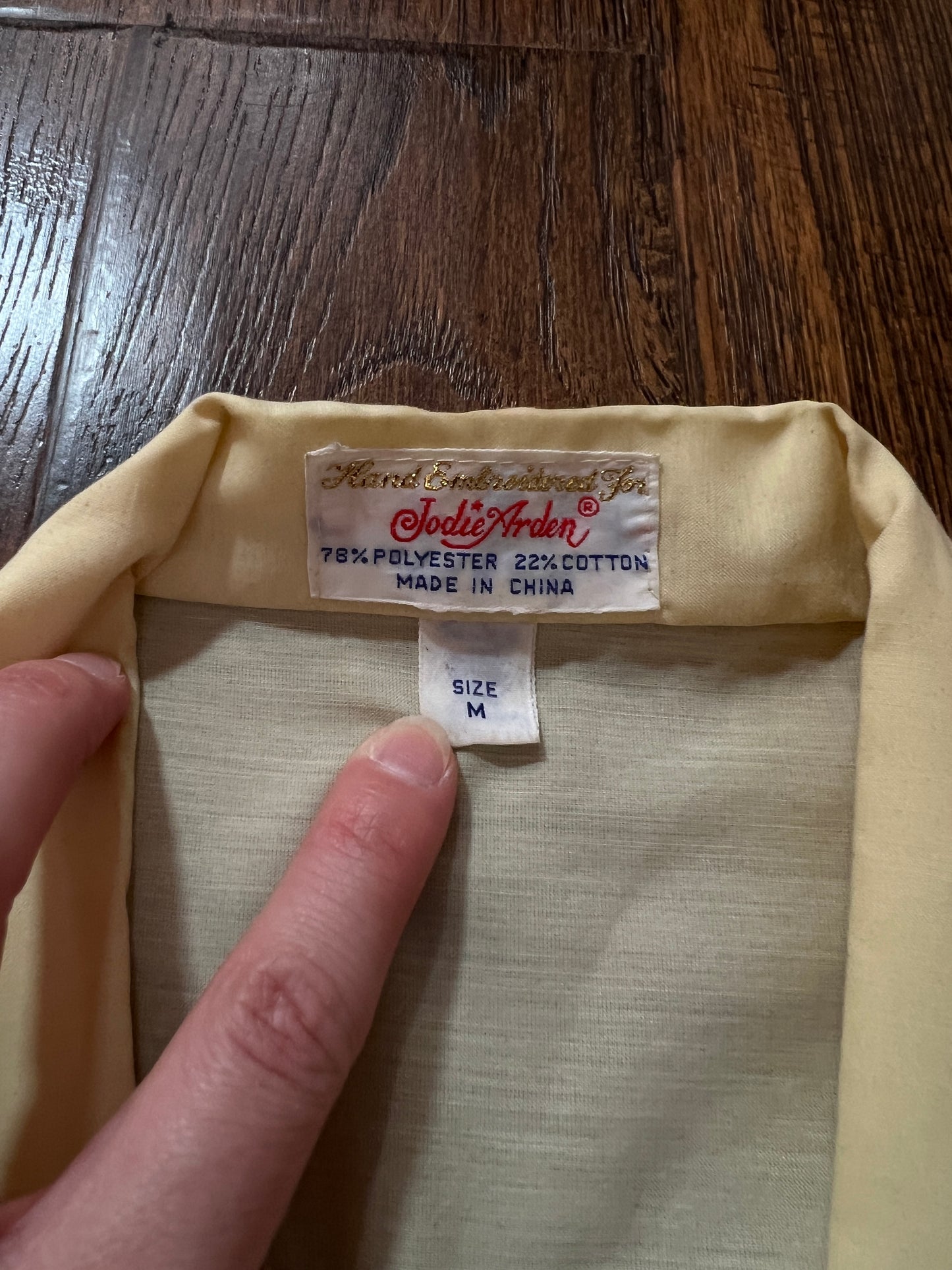 Vintage Jodie Arden Kimono Robe – Pale Yellow Embroidered Asian Garden Motif
