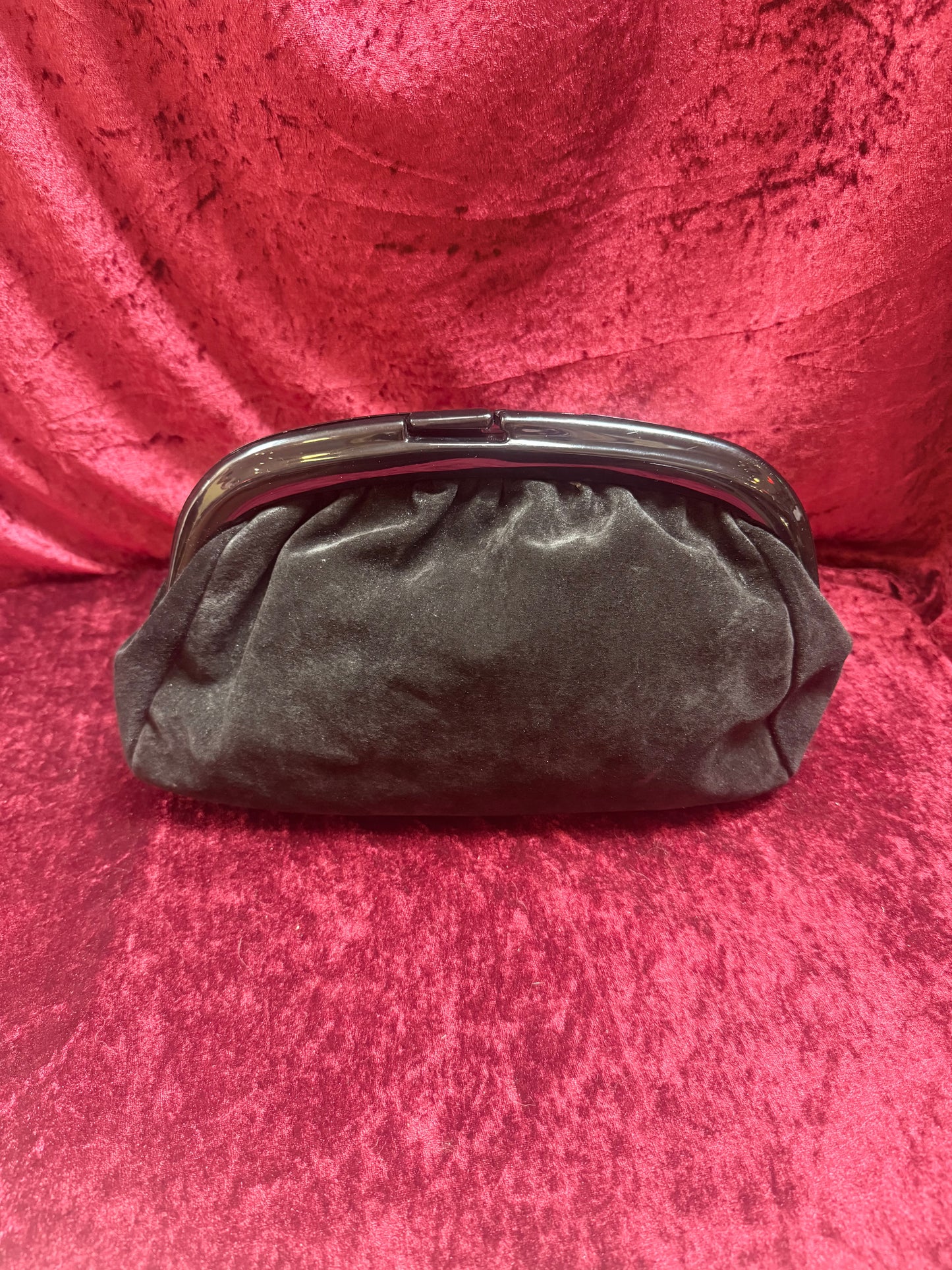 Vintage Accessories - Kiss Lock Evening Clutch - Genuine Black Suede Leather - Italy