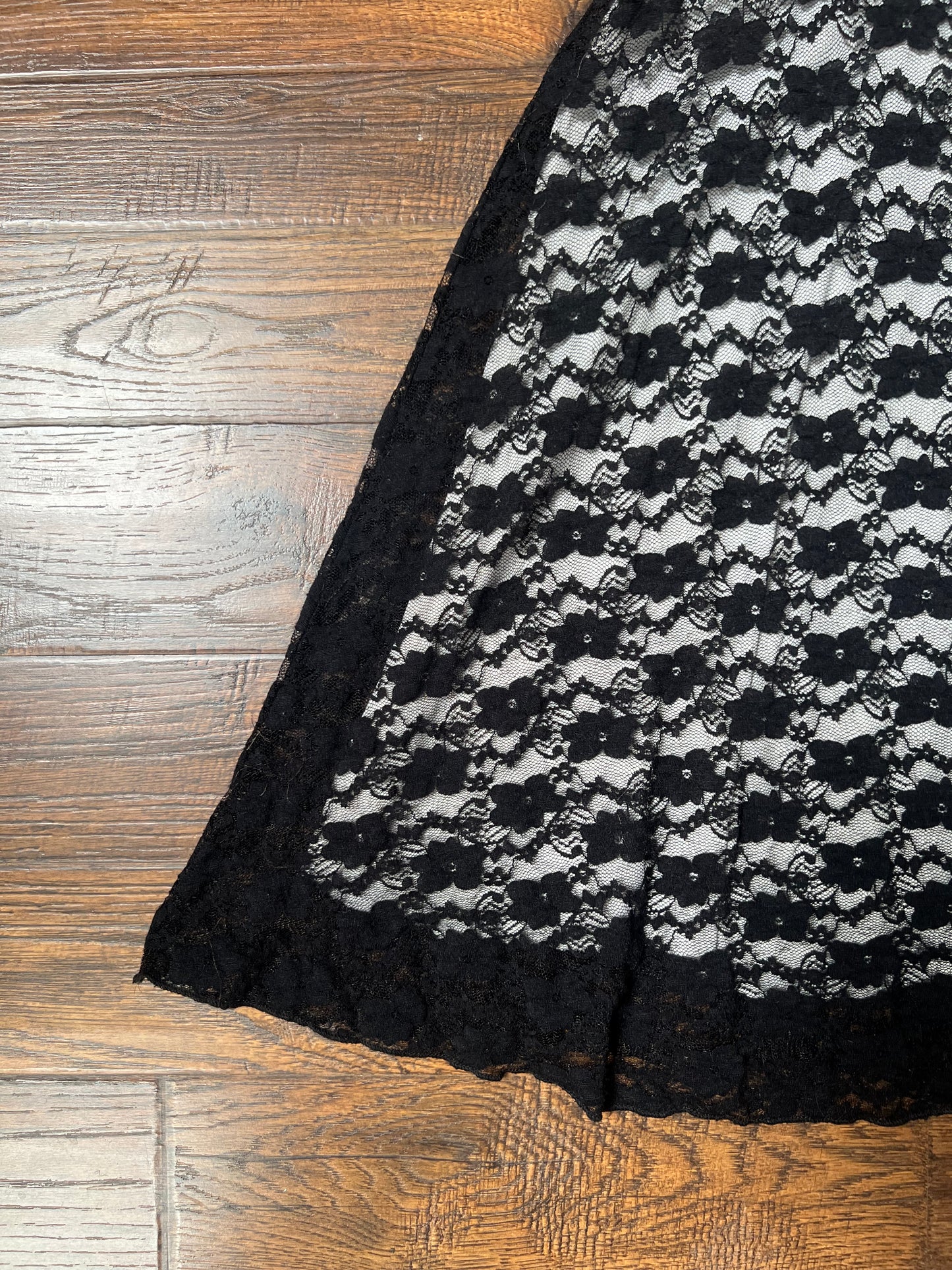 Vintage Clothing - Y2K Cocktail Dress - V-Neck - Black Lace on White - Medium