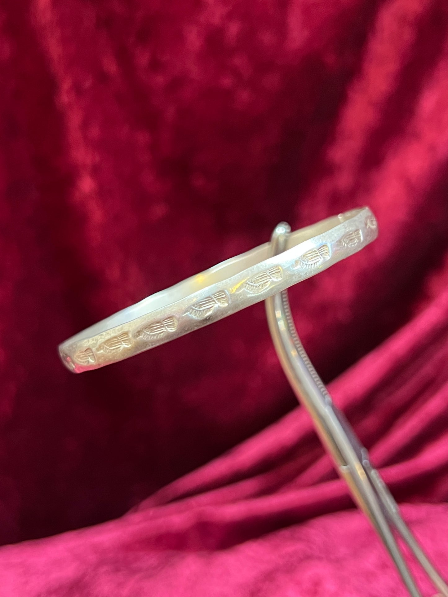 Vintage Jewelry - Bangle Bracelet - 925 Sterling Silver - Stamped Eagles - Mexico