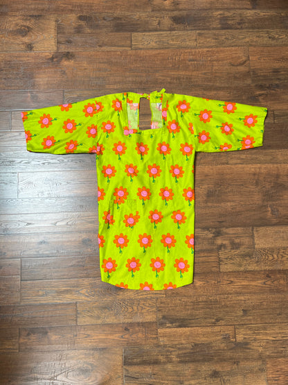 Vintage Clothing - Tie Back Kappogi Smock / Apron Top - 70’s Smiley Face Daisies - Medium - Design House