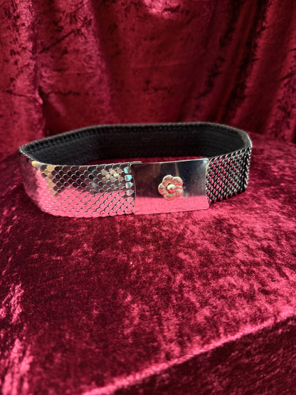Vintage Accessories - Silver Metal Fish Scale Belt - Floral Belt Buckle