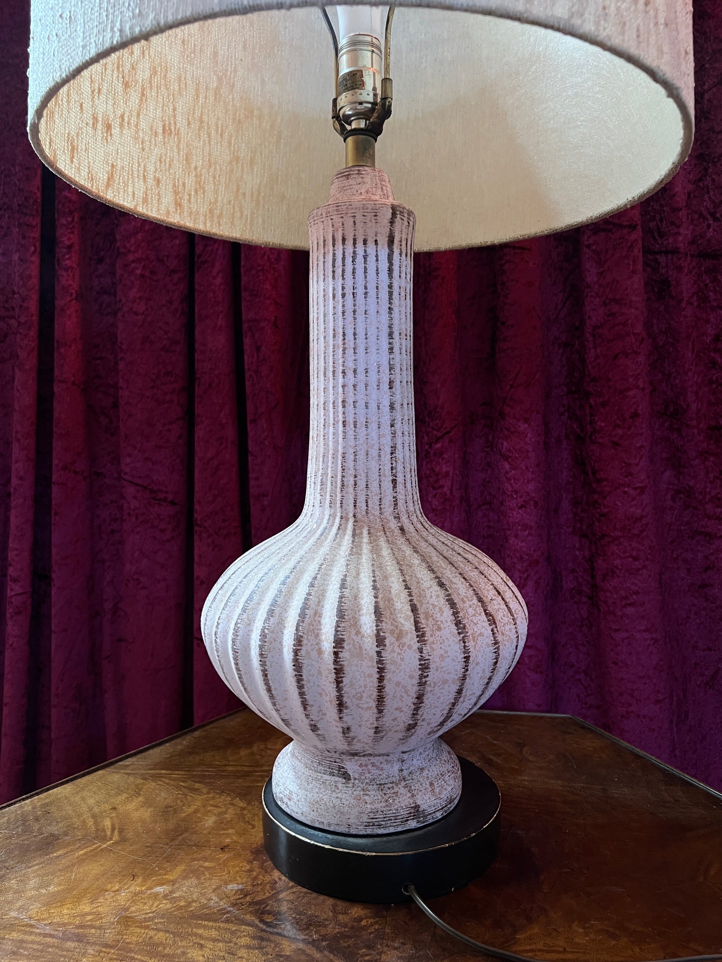 Vintage Ceramic Table Lamp - Pink Ribbed Urn Base Mid Century Modern