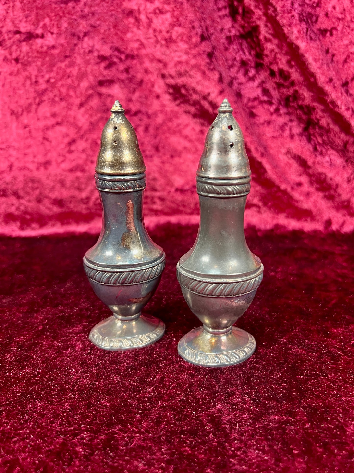 Vintage Silverplate Salt & Pepper Shakers – Rope Trim Pedestal Pair - Poole Silver Co. - 547
