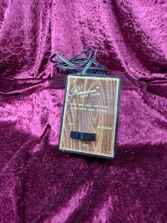 Vintage Random Lamp Timer – Faux Wood Home Security Timer