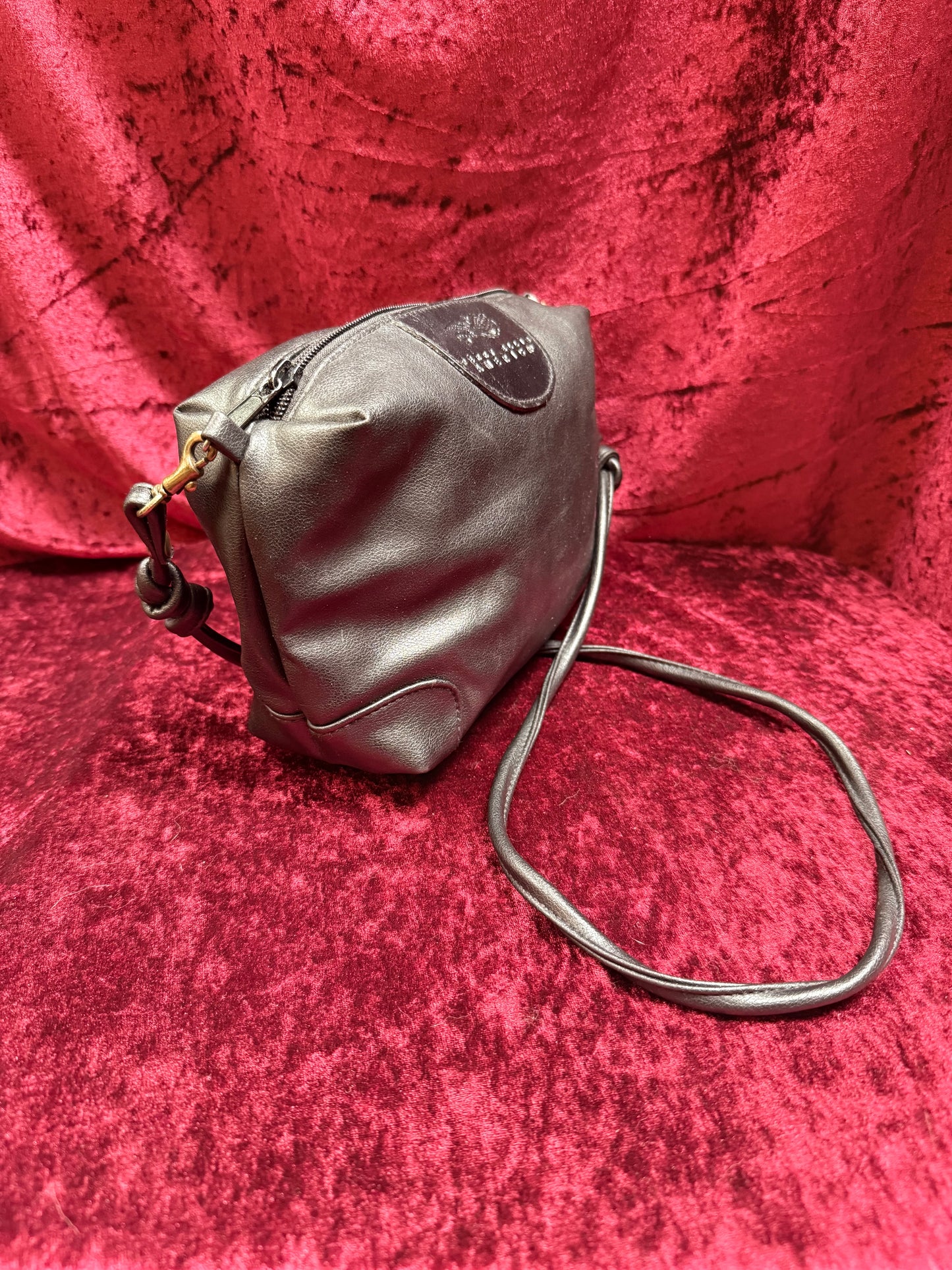 Vintage Accessories - Crossbody Purse - Black Leather - Perry Ellis America