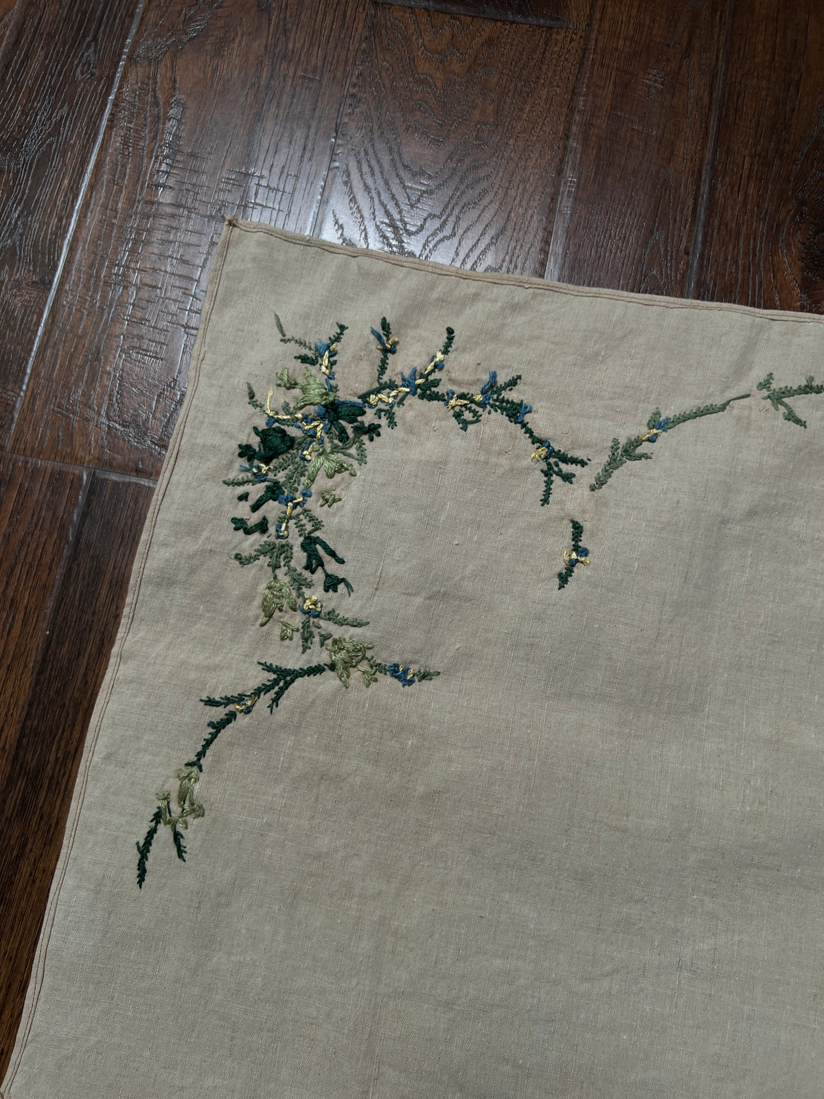 Vintage Rectangular Linen Table Runner - Hand Embroidered Puffy Pink Rosebud Vine