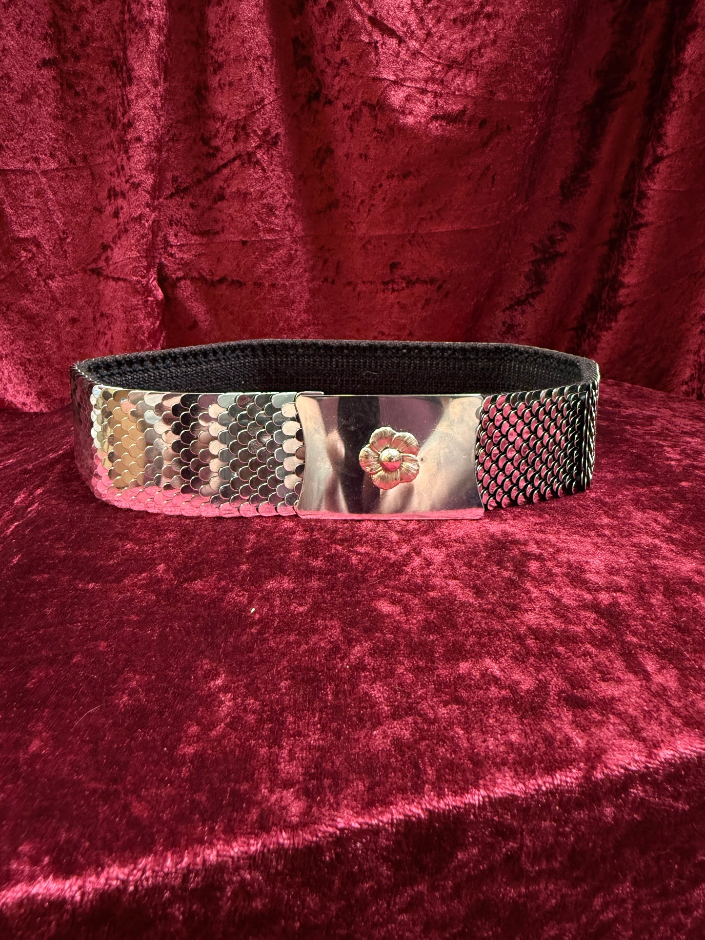 Vintage Accessories - Silver Metal Fish Scale Belt - Floral Belt Buckle