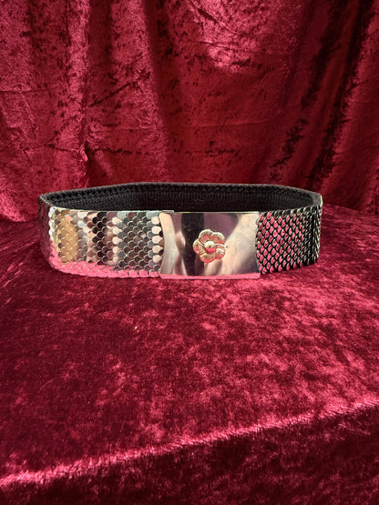 Vintage Accessories - Silver Metal Fish Scale Belt - Floral Belt Buckle