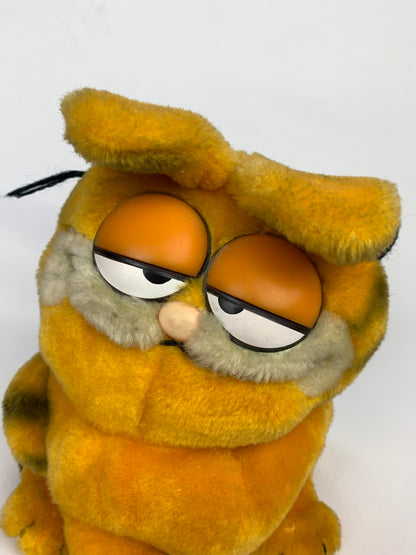 1981 Dakin United Syndicate Sitting Garfield Plush - Made In Korea - 8"