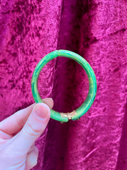 Vintage Jewelry - Chunky Bangle Bracelet - Marbled Spinach Green Bakelite