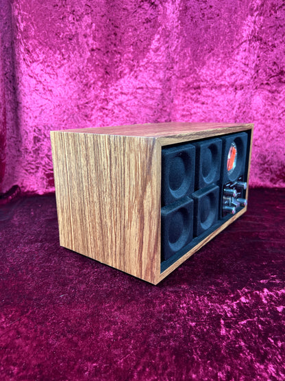 Vintage Electronics - AM / FM Tube Radio - GR-1085 Wood Grain - Heathkit - 1975