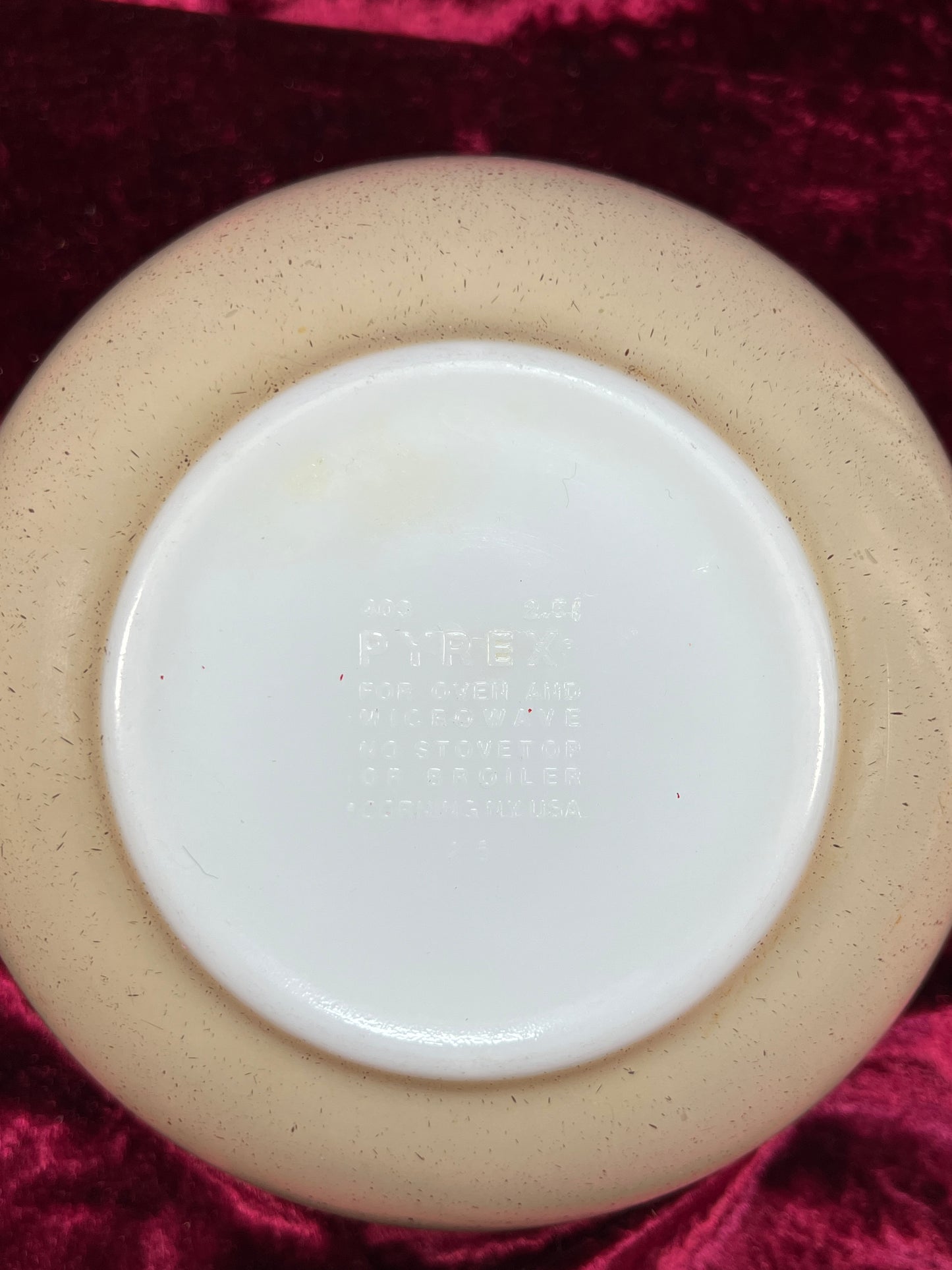 Vintage Kitchen - Mixing Bowl - Forest Fancies Mushrooms - Pyrex - 2.5L