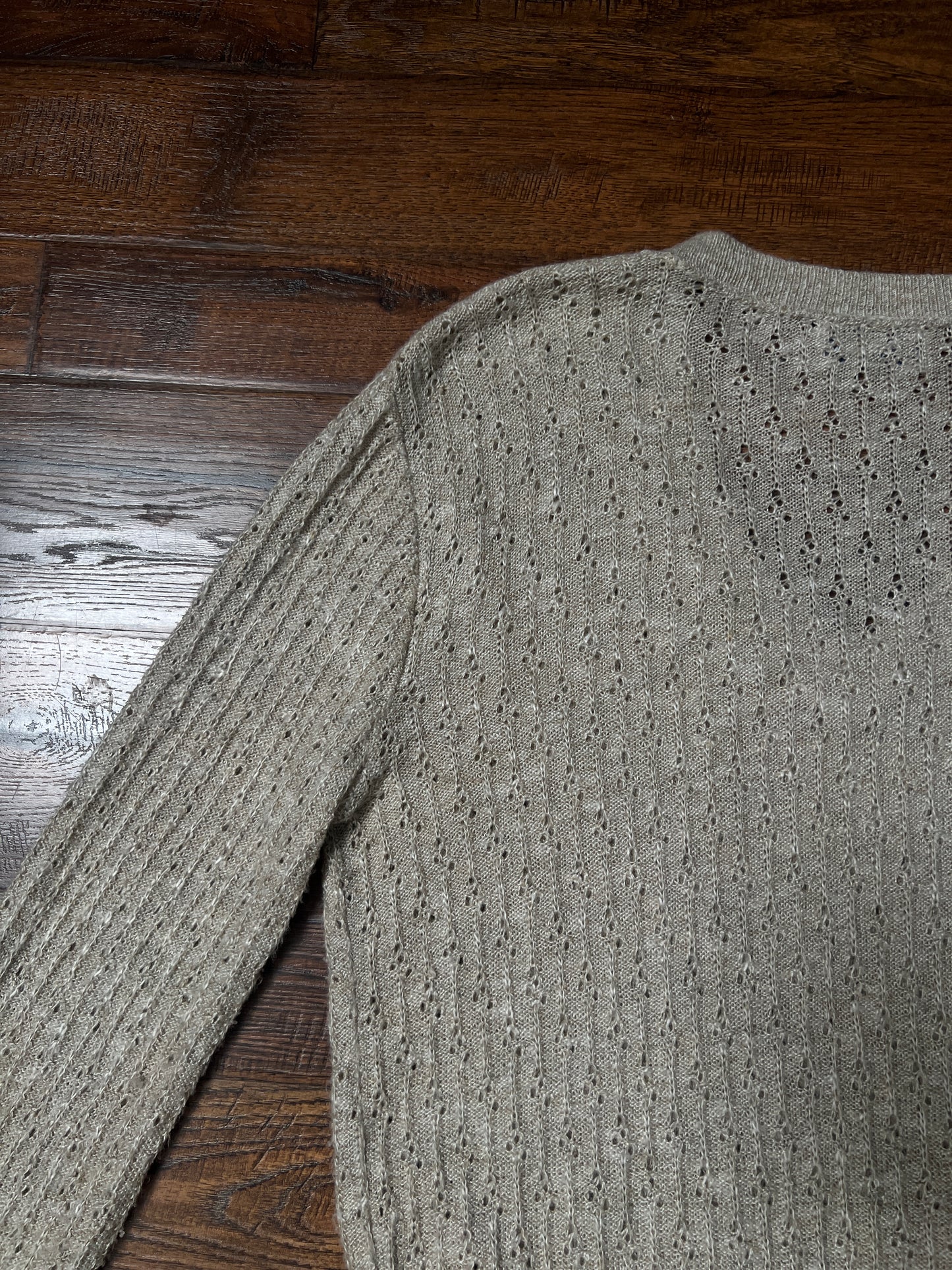 Vintage Penrose Lightweight Knit Sweater – Beige V-Neck Pullover – Medium