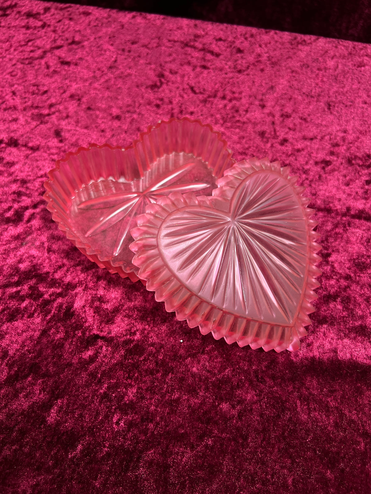 Vintage Pink Plastic Trinket Box - Radiating Heart