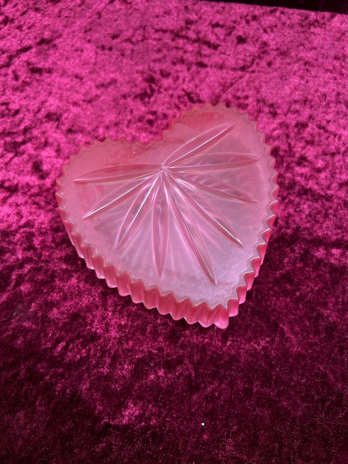 Vintage Pink Plastic Trinket Box - Radiating Heart