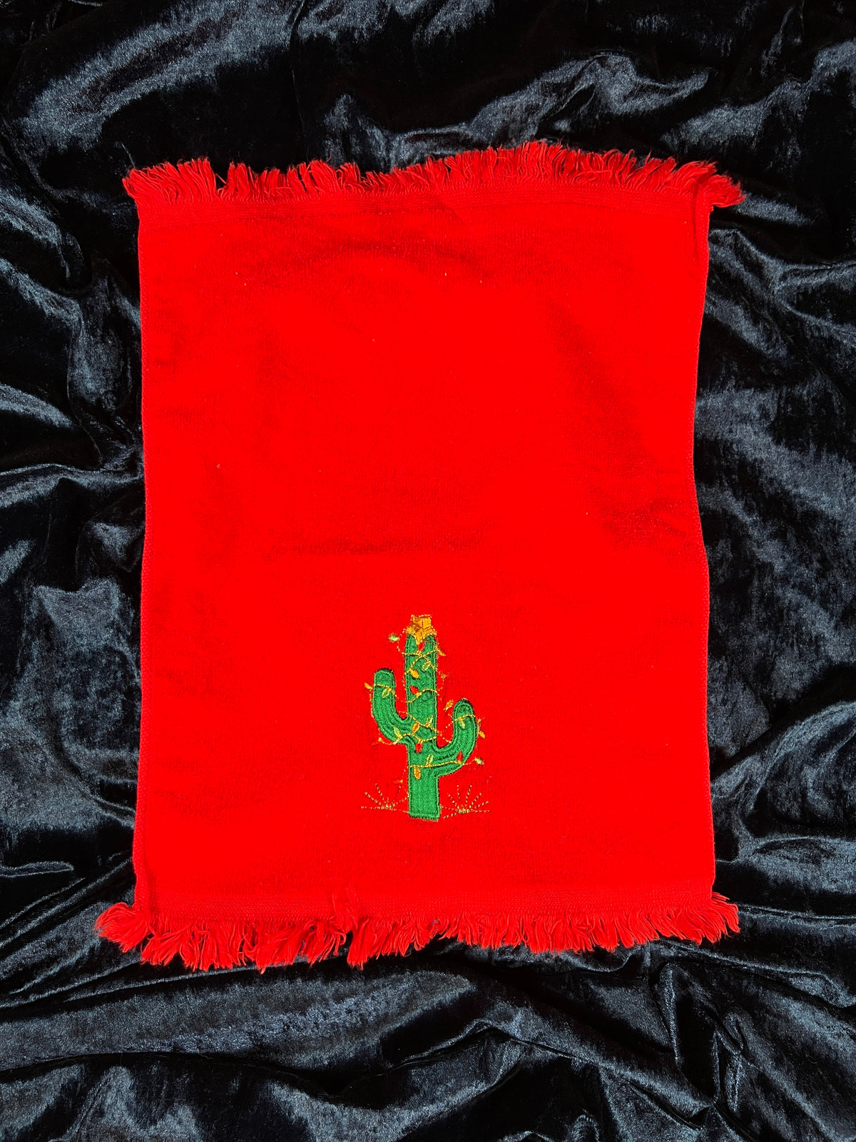 Vintage Cotton Hand Towel Set - Embroidered Christmas Cactuses