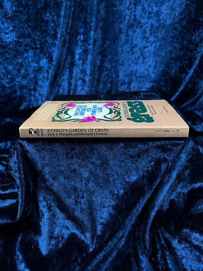 Vintage A Child's Garden of Grass by Jack S. Margolis and Richard Clorfene - Revised Pocket Book Edition