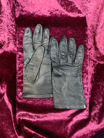 Vintage Black Leather Gloves with Silk Lining - Saks Fifth Avenue - Made in Italy