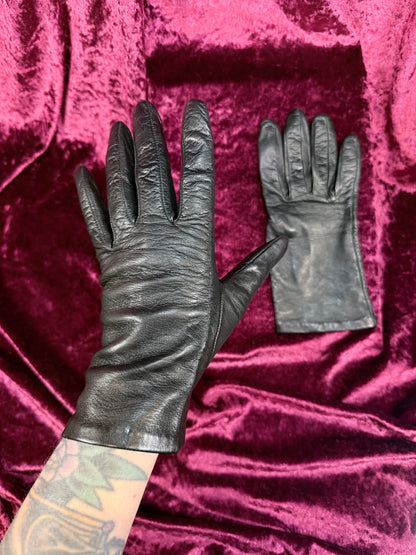 Vintage Black Leather Gloves with Silk Lining - Saks Fifth Avenue - Made in Italy