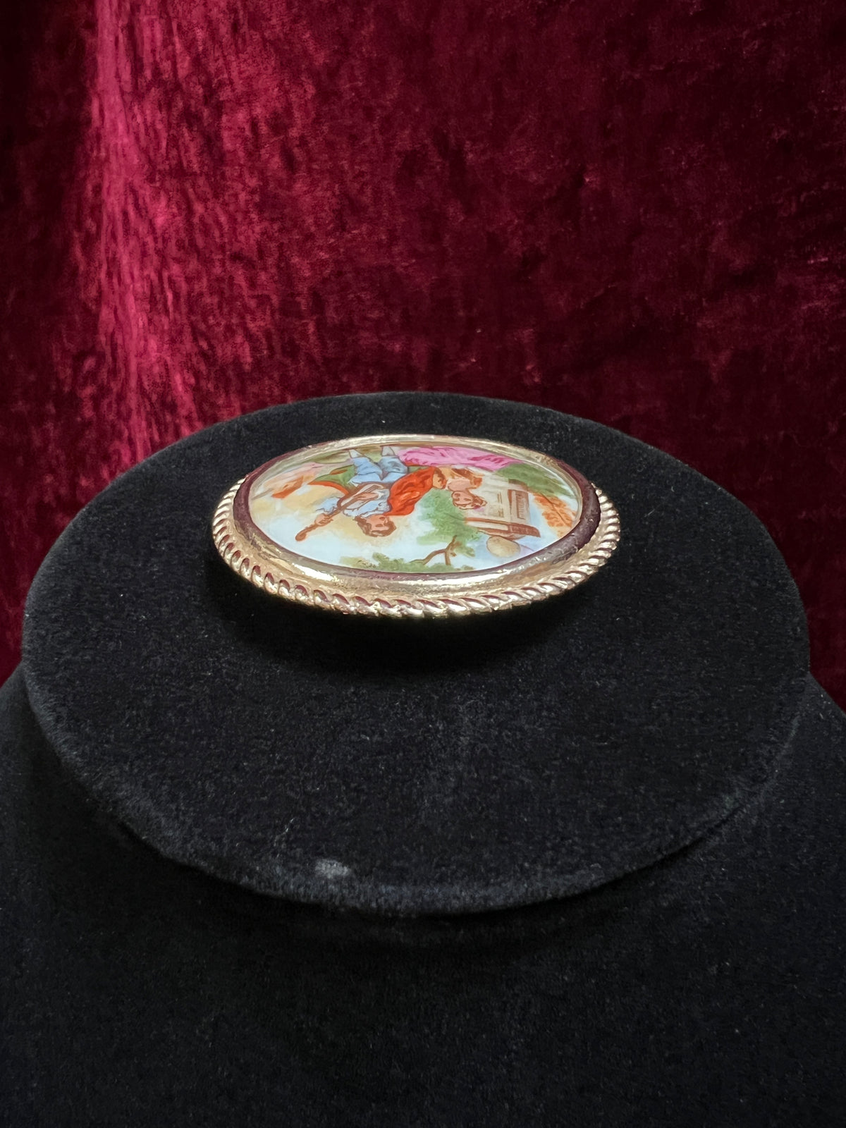 Antique Limoges Porcelain Brooch - Gallant Courting Scene in Gold Tone Frame