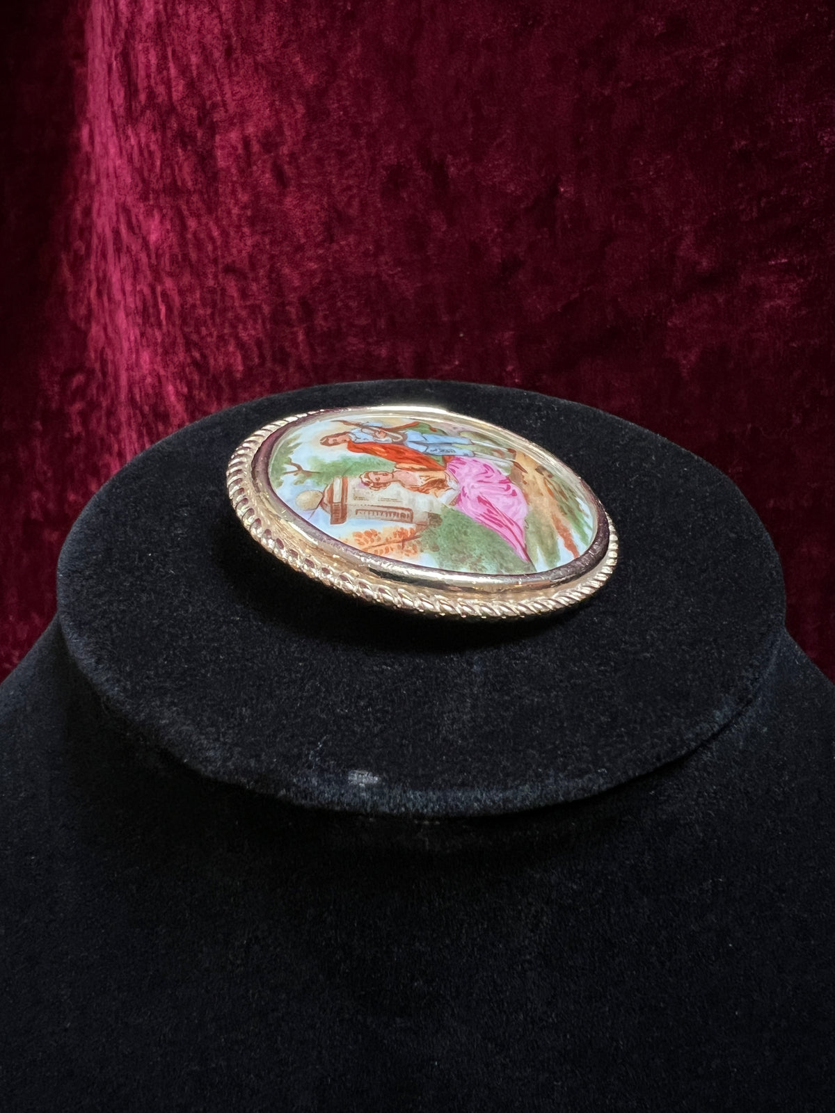 Antique Limoges Porcelain Brooch - Gallant Courting Scene in Gold Tone Frame