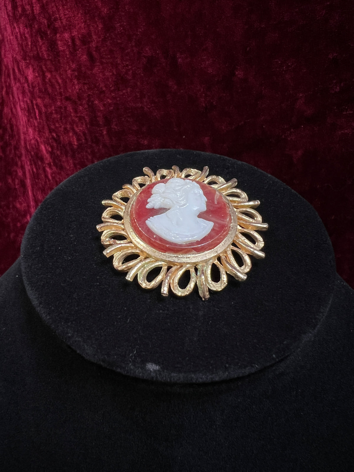Vintage Gold Tone Metal Cameo Brooch - 1970s Victorian Reproduction