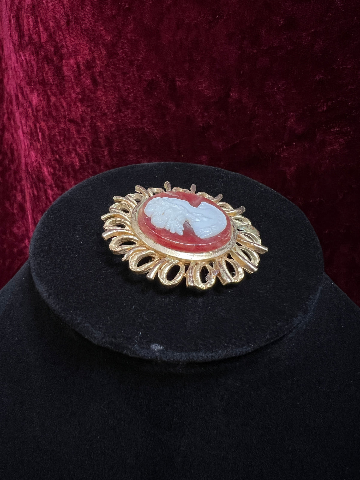 Vintage Gold Tone Metal Cameo Brooch - 1970s Victorian Reproduction