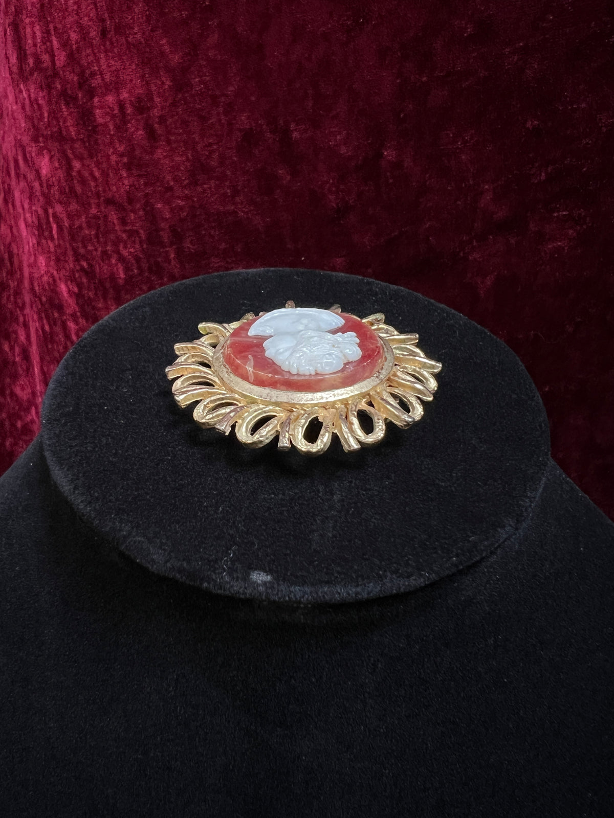 Vintage Gold Tone Metal Cameo Brooch - 1970s Victorian Reproduction