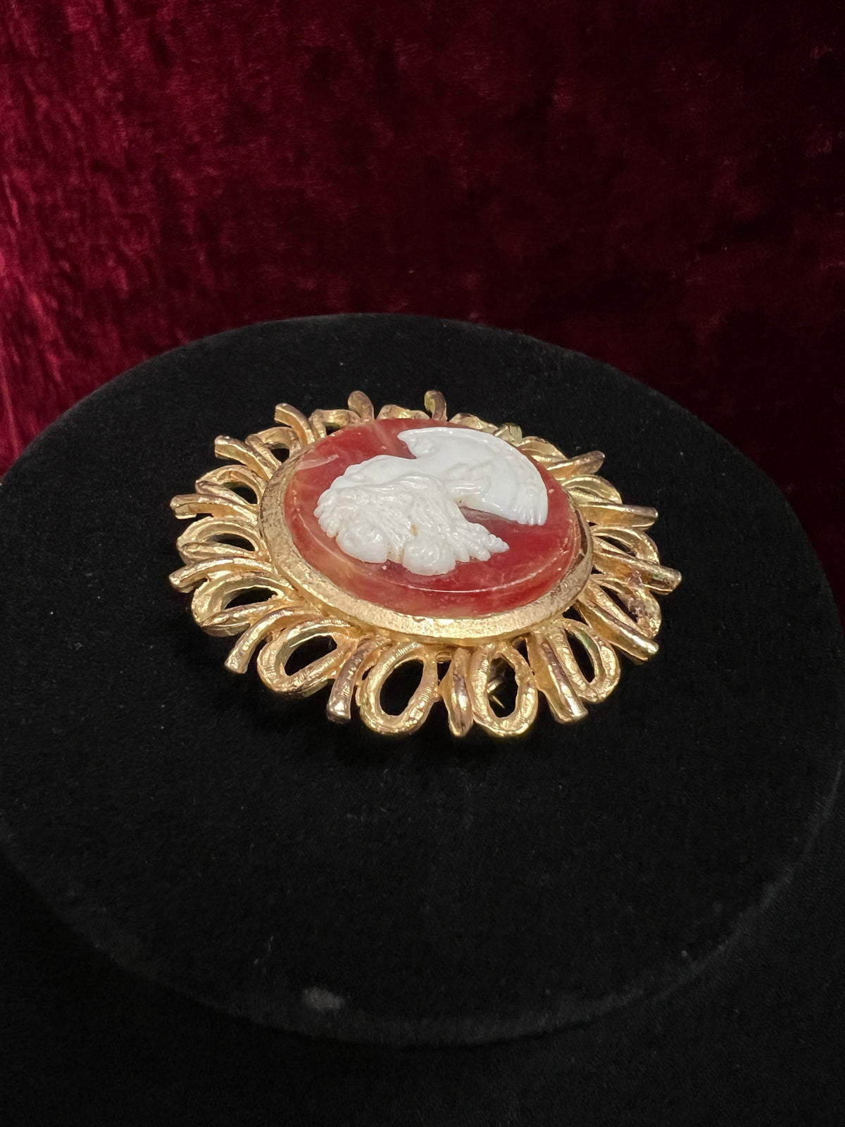Vintage Gold Tone Metal Cameo Brooch - 1970s Victorian Reproduction