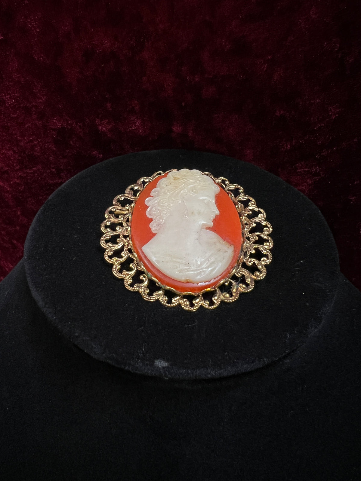 Vintage Ornate Gold Tone Metal Cameo Brooch - 1970s Victorian Style Reproduction