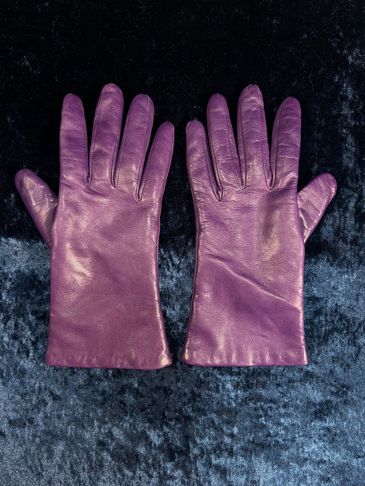 Vintage Genuine Leather Gloves - Eggplant Purple Pair - Size 7