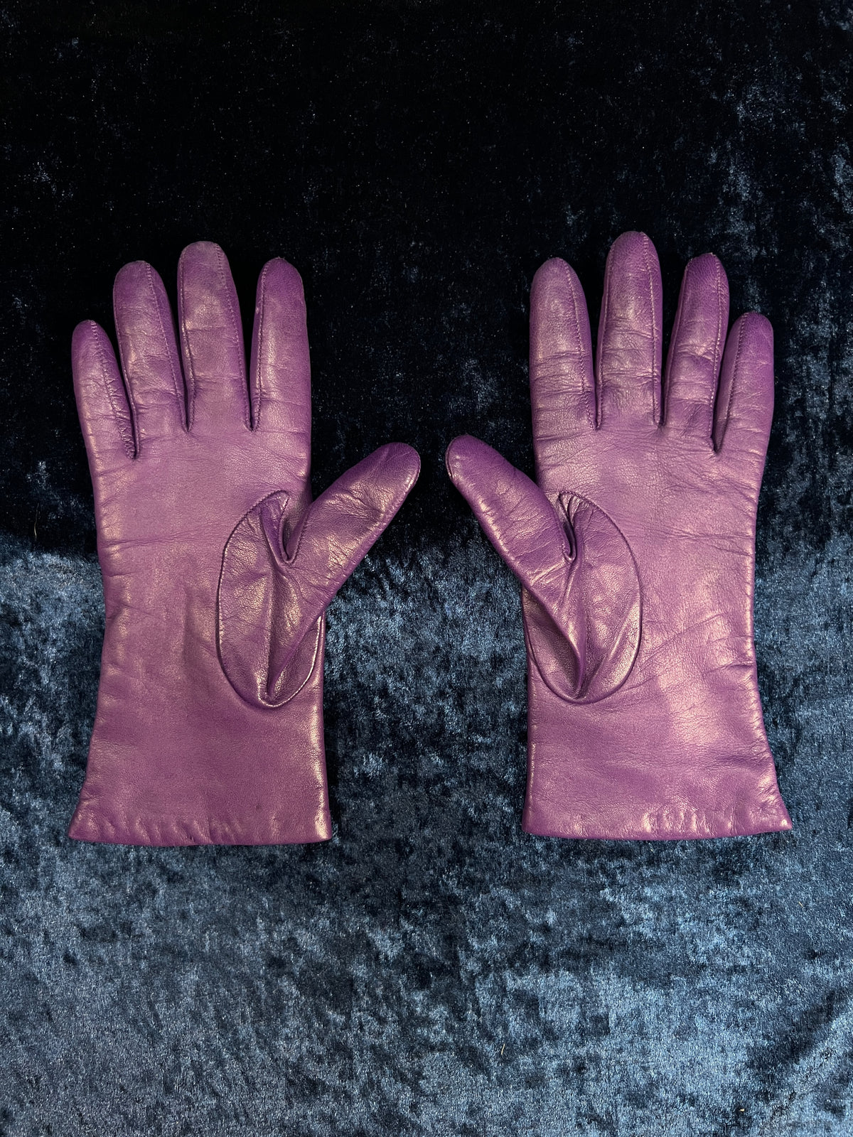 Vintage Genuine Leather Gloves - Eggplant Purple Pair - Size 7