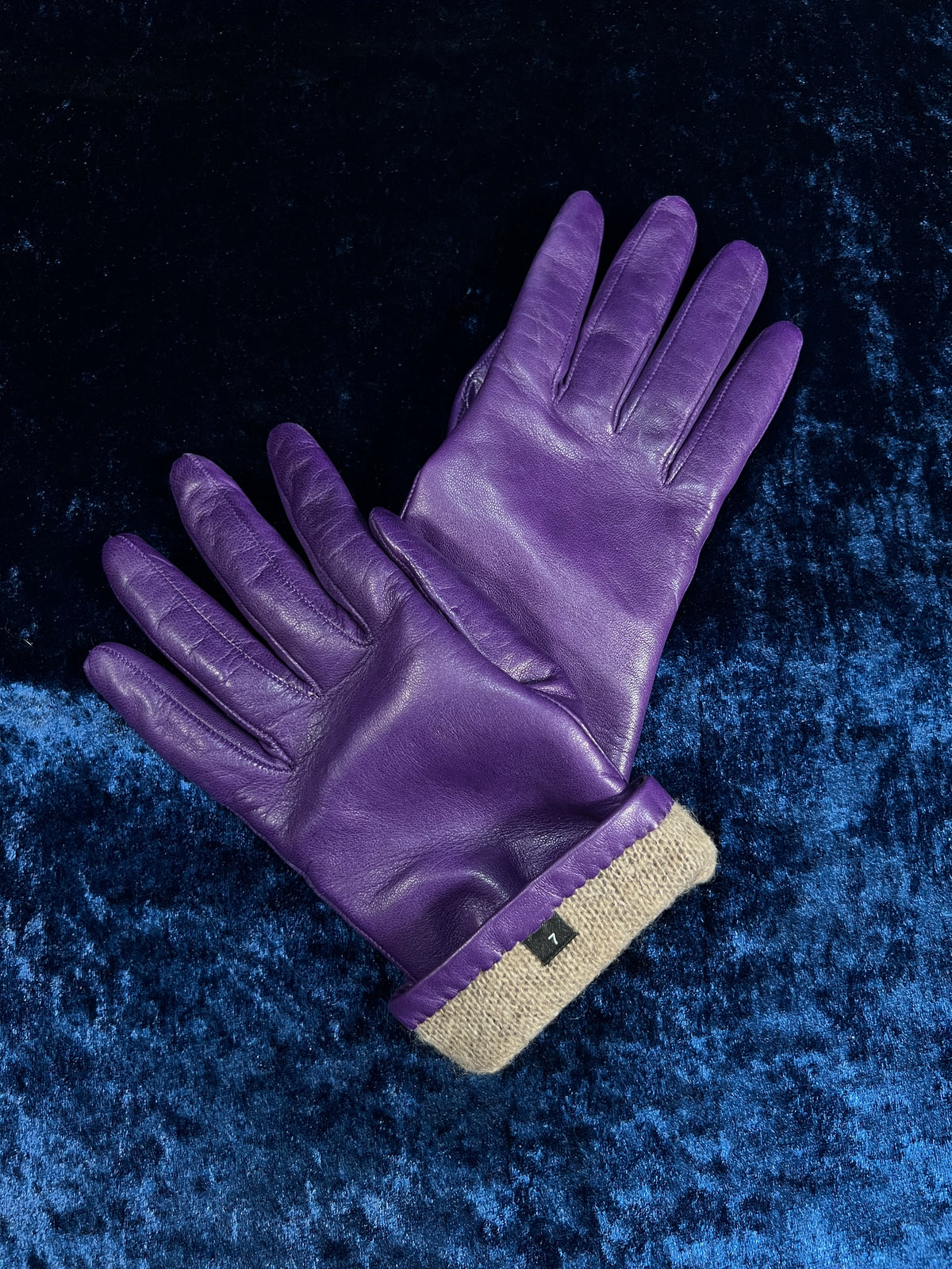 Vintage Genuine Leather Gloves - Eggplant Purple Pair - Size 7
