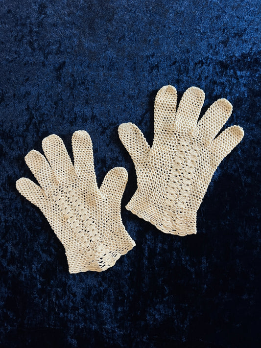 Vintage Crochet Mesh Wrist Gloves - Cream Beige Pair