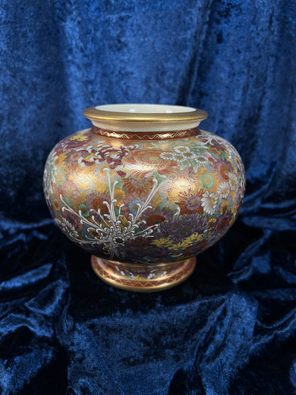 Antique Japanese Satsuma Vase - Gold Gilt Mille-Fleur Thousand Flowers Signed