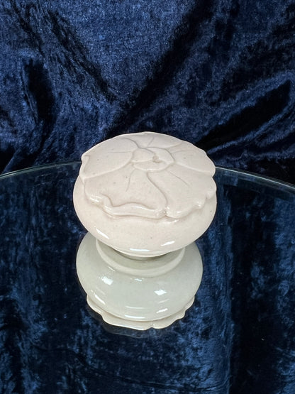 Vintage Ceramic Trinket Box - Flower Head Lid with Stony White Finish