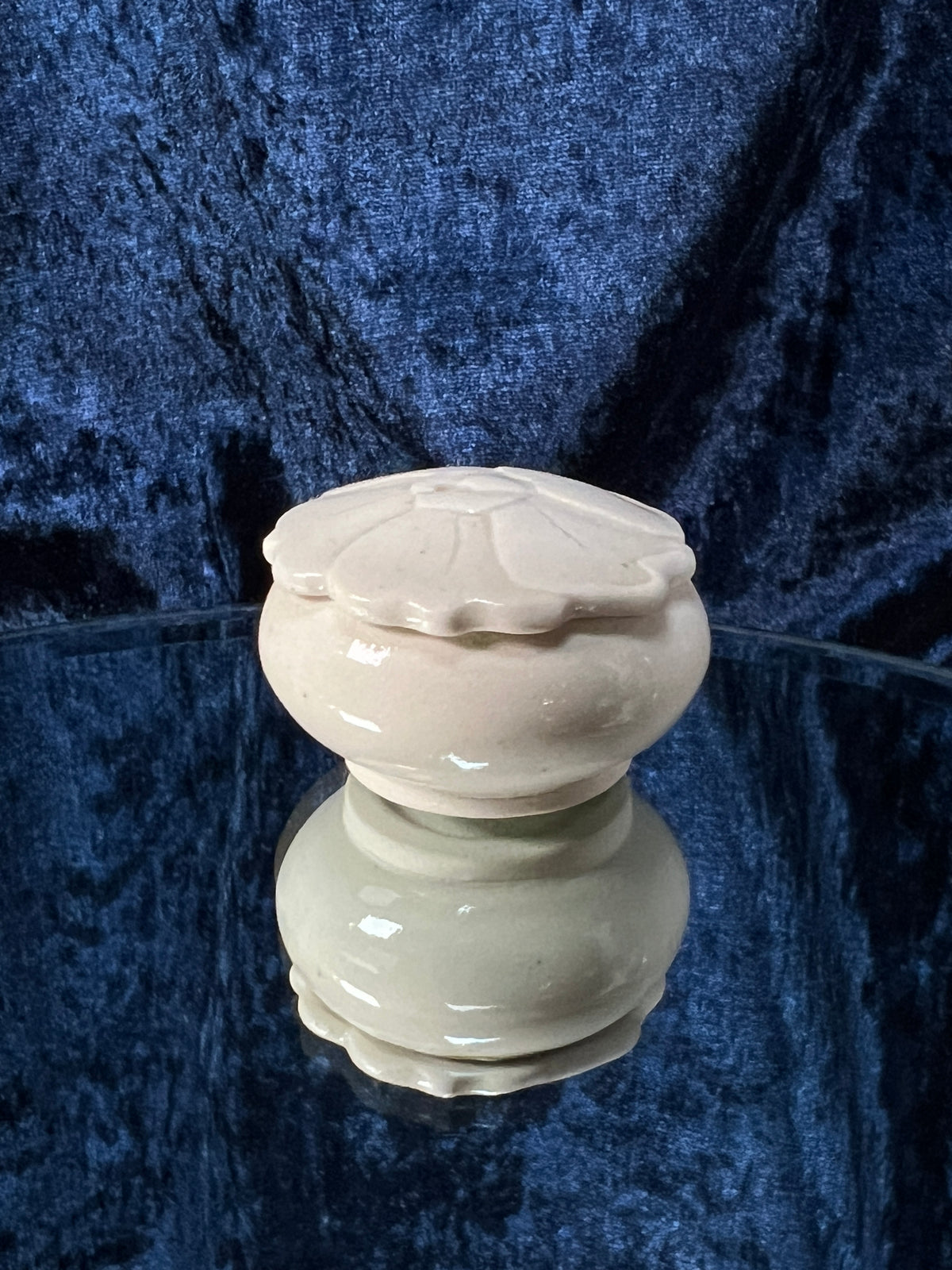 Vintage Ceramic Trinket Box - Flower Head Lid with Stony White Finish