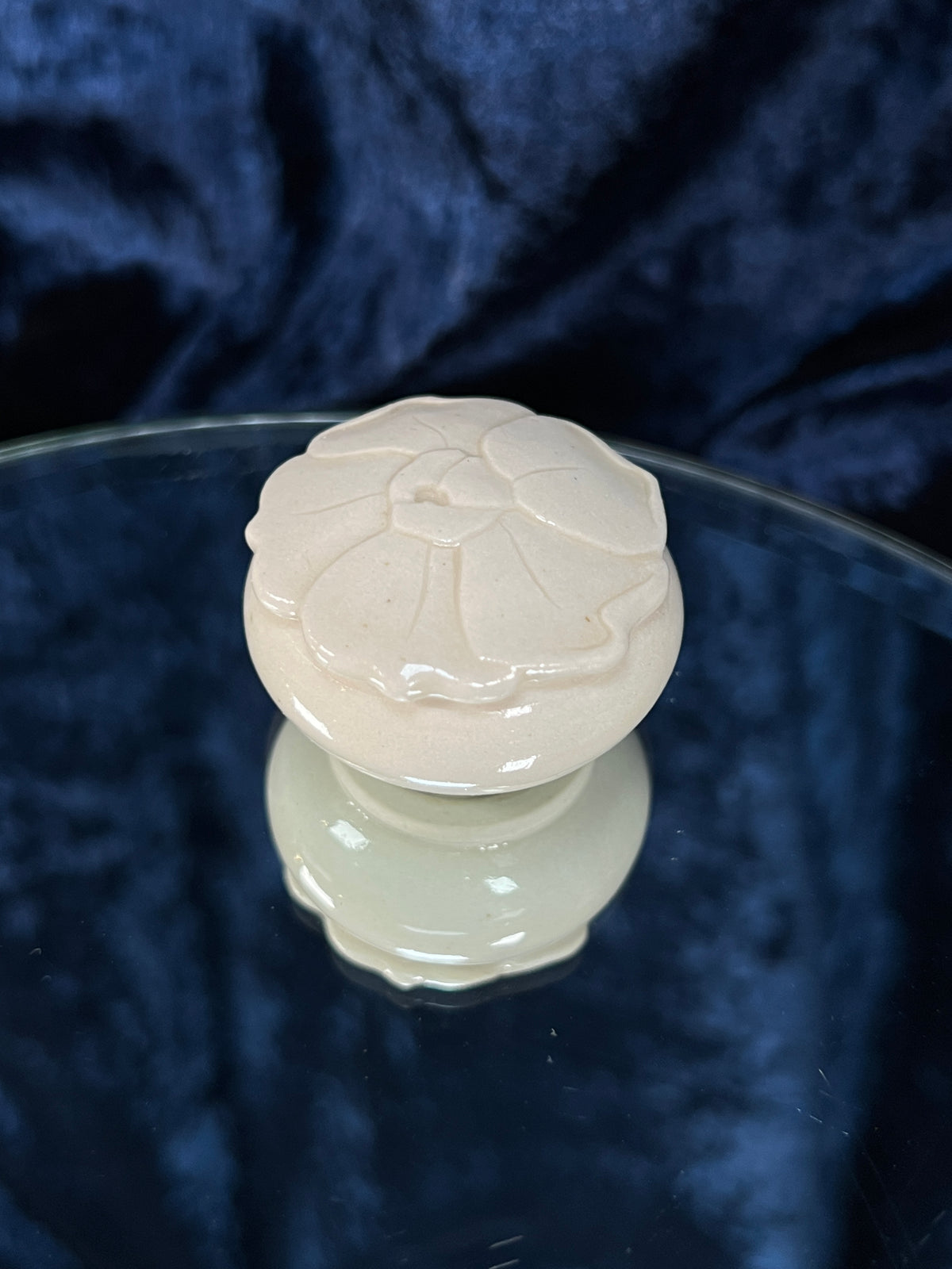 Vintage Ceramic Trinket Box - Flower Head Lid with Stony White Finish