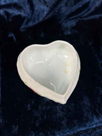 Vintage Ceramic Trinket Box - Heart-Shaped Leaf Lid