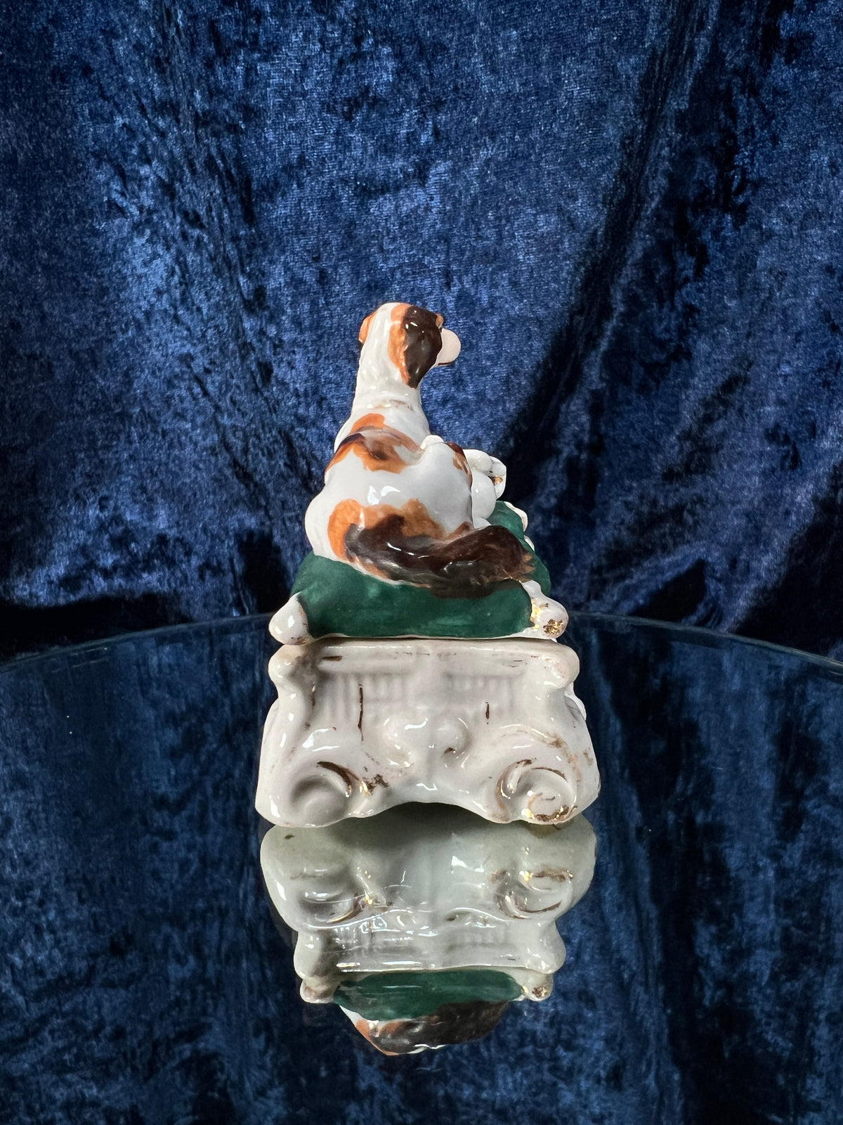 Antique Porcelain Staffordshire Fairing Trinket Box - Hunting Dog & Bugle