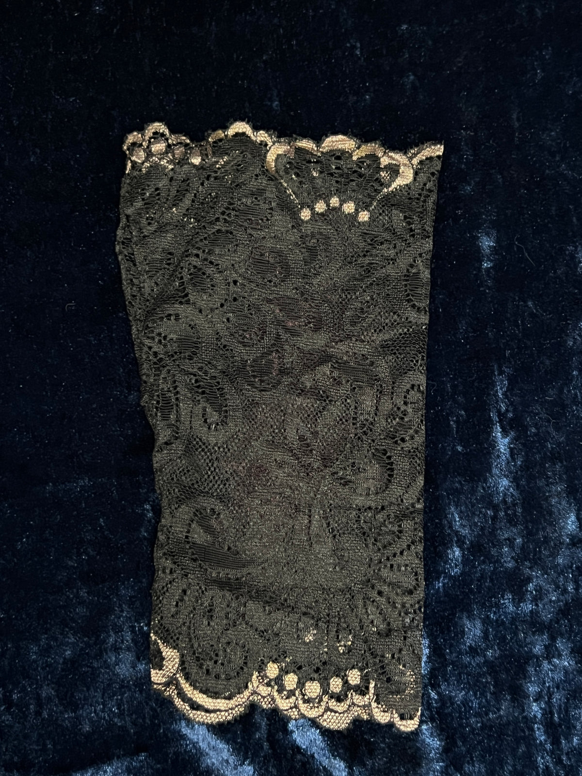 Vintage Mesh Lace Fingerless Gloves - Purple Floral Beaded Applique