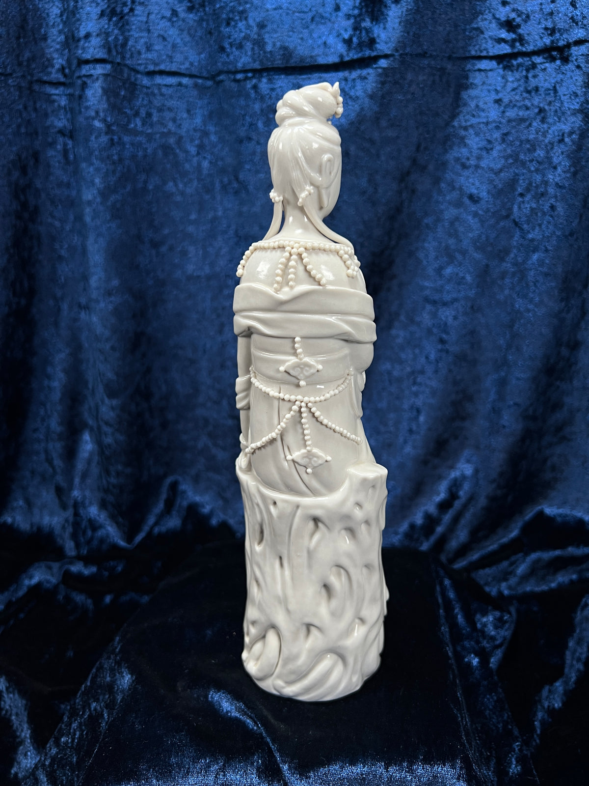 Vintage Chinese Guanyin Figurine - White Porcelain Buddhist Bodhisattva