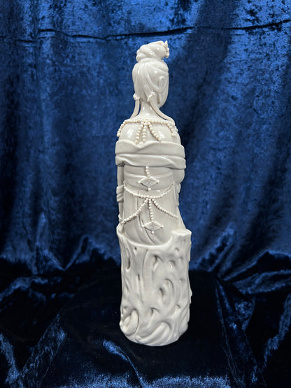 Vintage Chinese Guanyin Figurine - White Porcelain Buddhist Bodhisattva