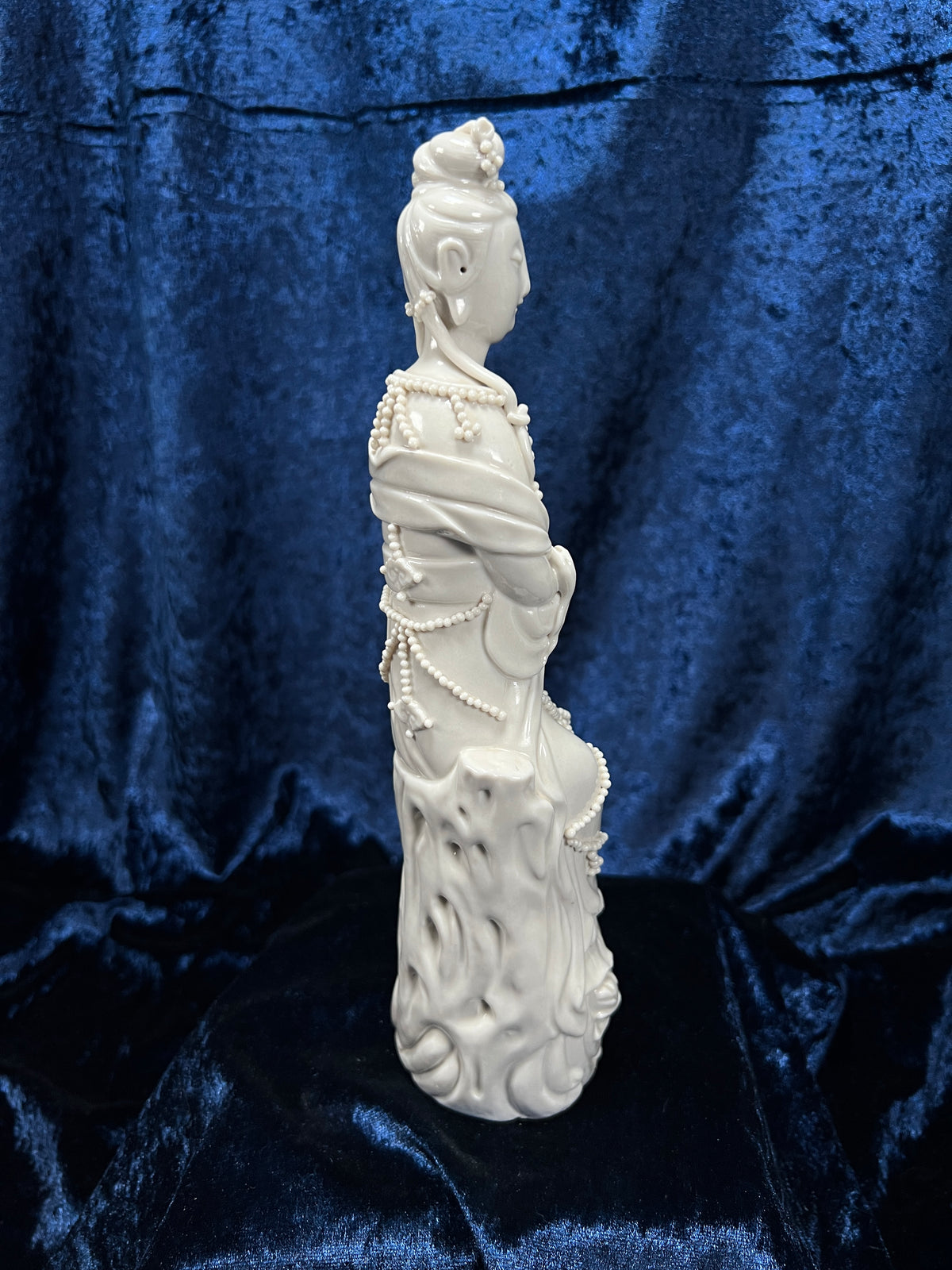 Vintage Chinese Guanyin Figurine - White Porcelain Buddhist Bodhisattva