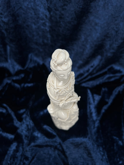 Vintage Chinese Guanyin Figurine - White Porcelain Buddhist Bodhisattva