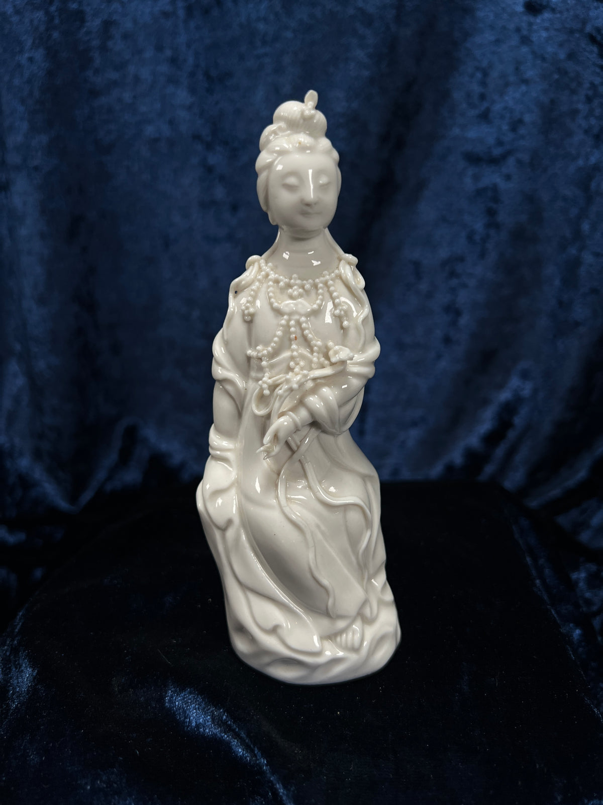 Vintage Chinese Porcelain Guanyin Figurine - White Bodhisattva of Compassion